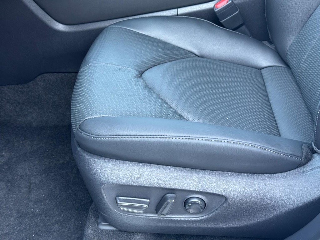 Toyota Highlander Vehicle Image 15