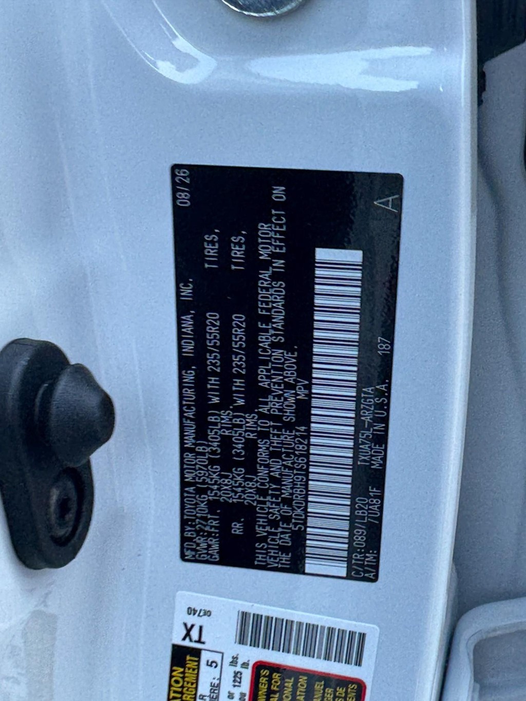 Toyota Highlander Vehicle Image 22