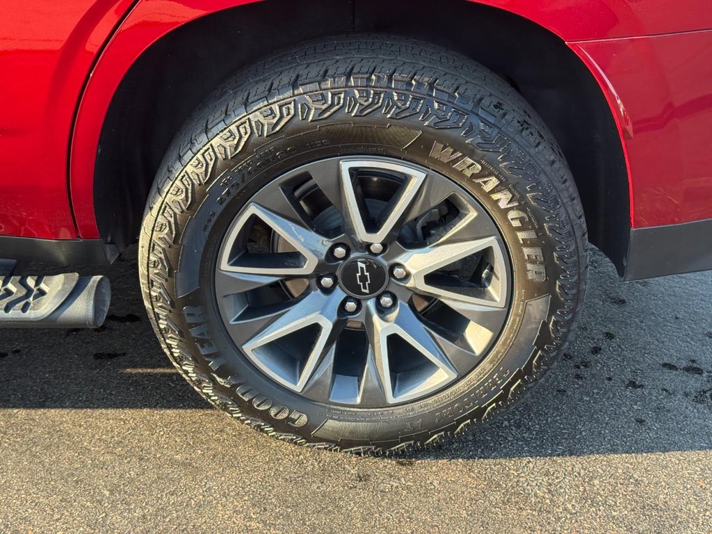 Chevrolet Tahoe Vehicle Image 7
