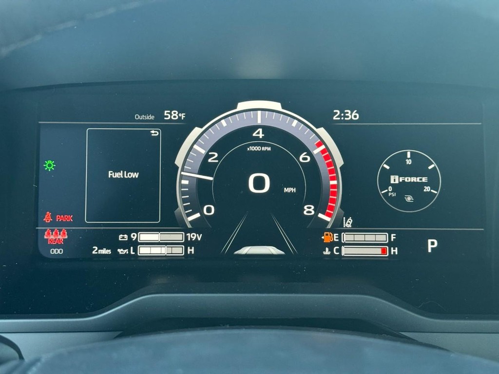 Toyota Tundra 4WD Vehicle Image 17