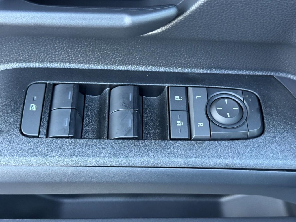 Toyota 4Runner Vehicle Image 12