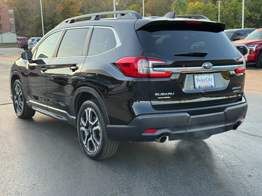 Subaru Ascent Vehicle Image 7
