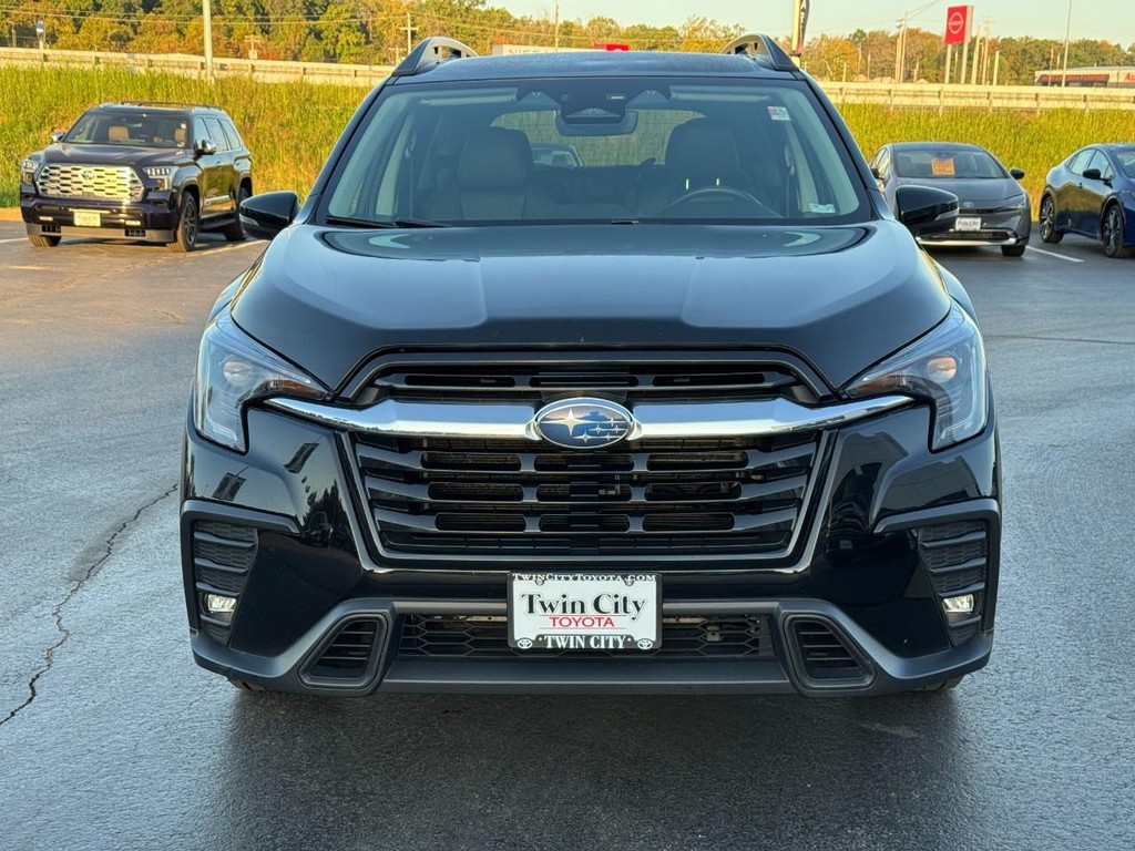 Subaru Ascent Vehicle Image 10