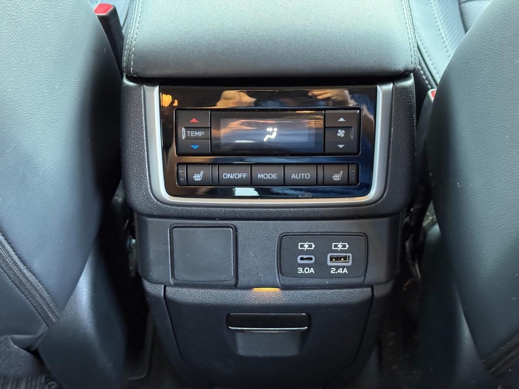 Subaru Ascent Vehicle Image 13
