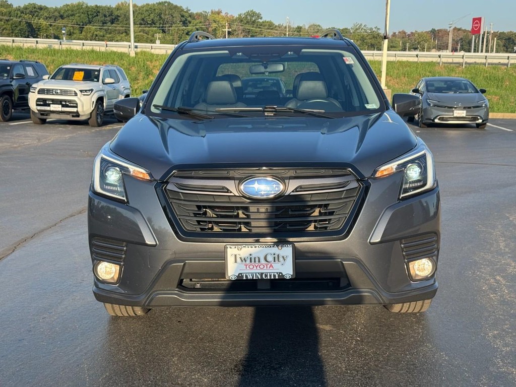 Subaru Forester Vehicle Image 9