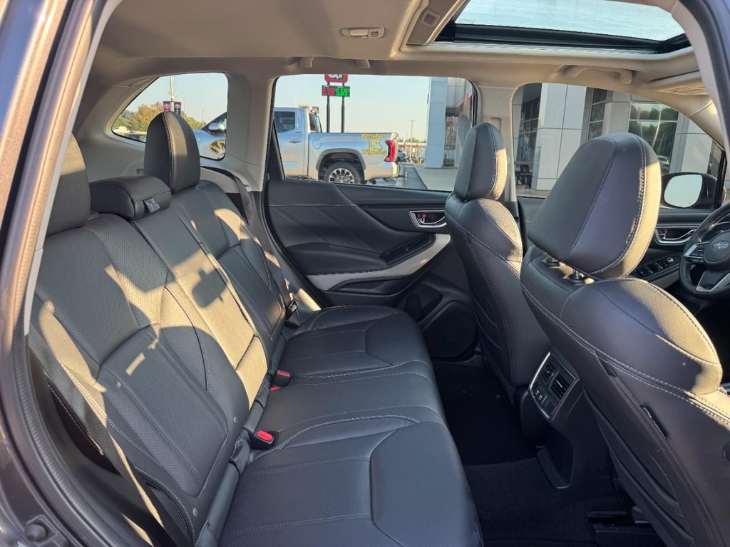 Subaru Forester Vehicle Image 10