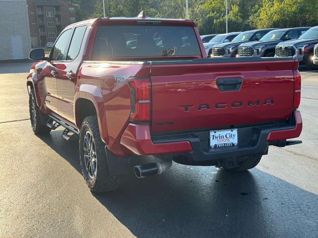 Toyota Tacoma 4WD Vehicle Image 6
