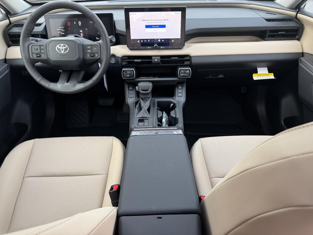 Toyota RAV4 Vehicle Image 8