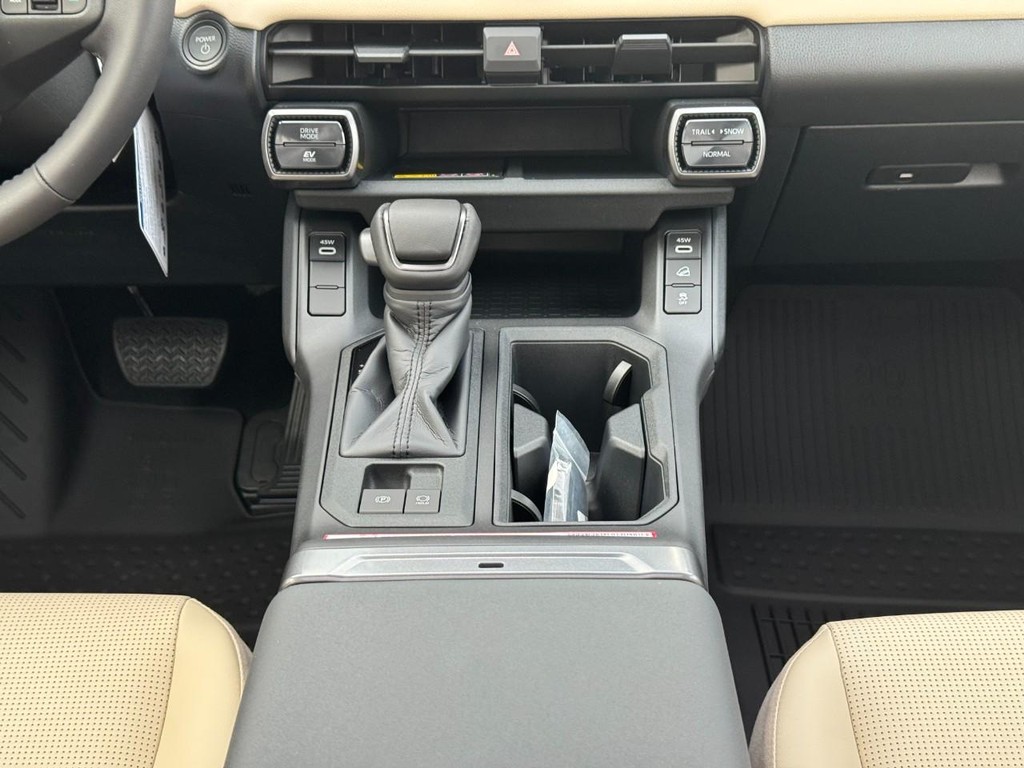 Toyota RAV4 Vehicle Image 11