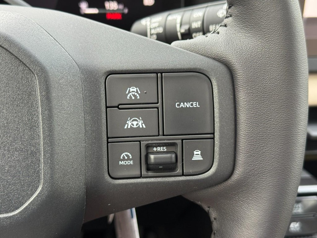 Toyota RAV4 Vehicle Image 16