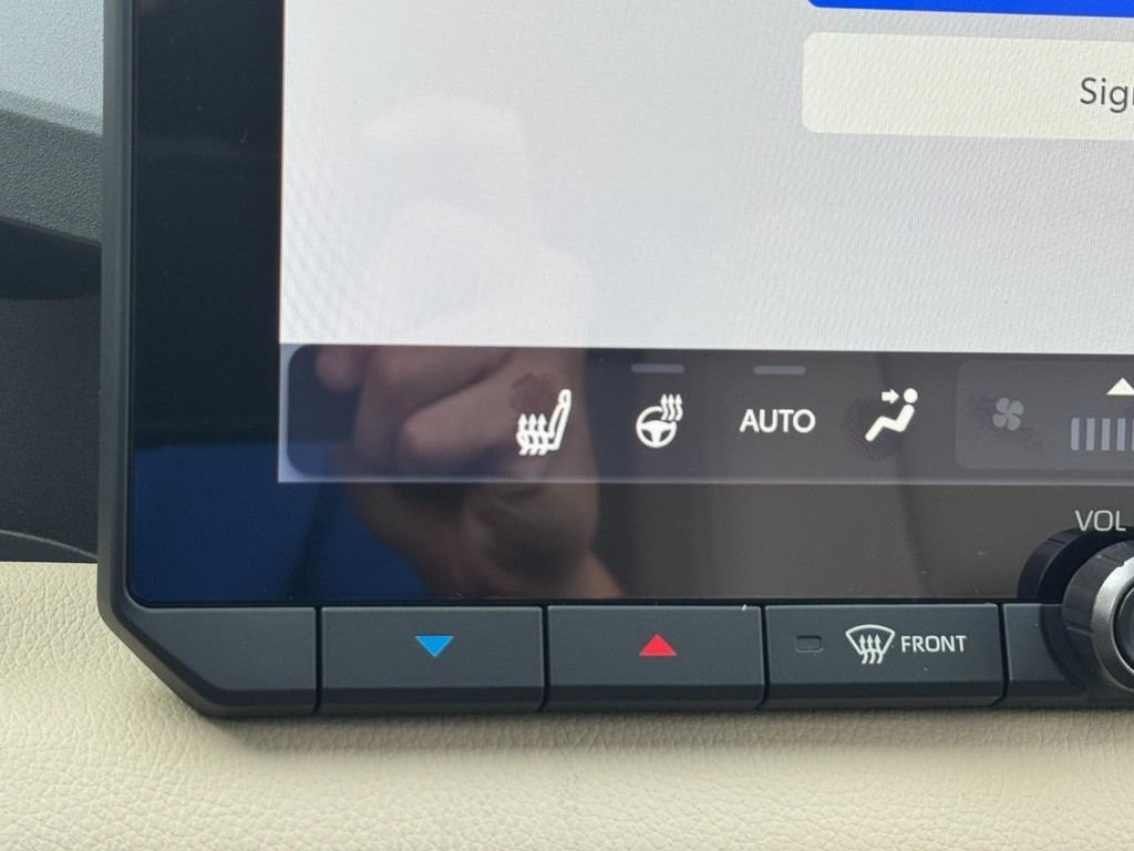 Toyota RAV4 Vehicle Image 19
