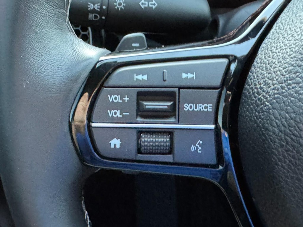 Honda Civic Hatchback Vehicle Full-screen Gallery Image 17