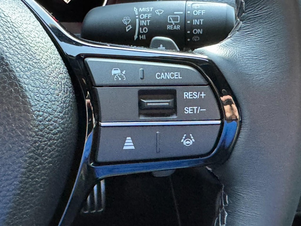 Honda Civic Hatchback Vehicle Full-screen Gallery Image 18