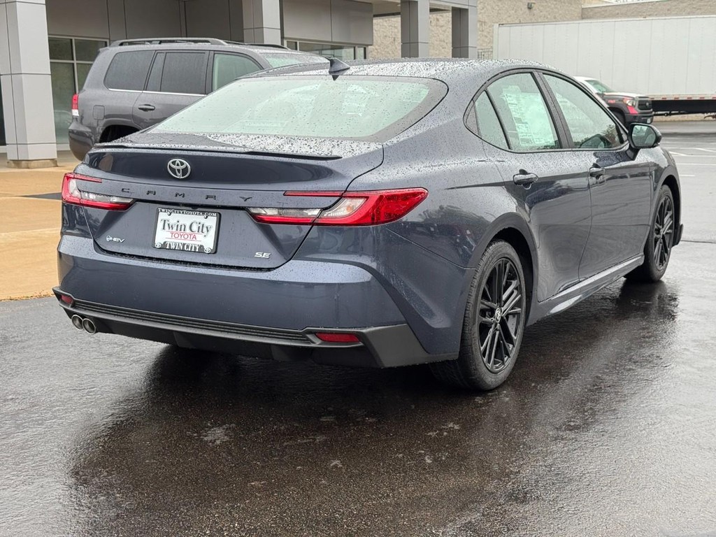 Toyota Camry Vehicle Image 4