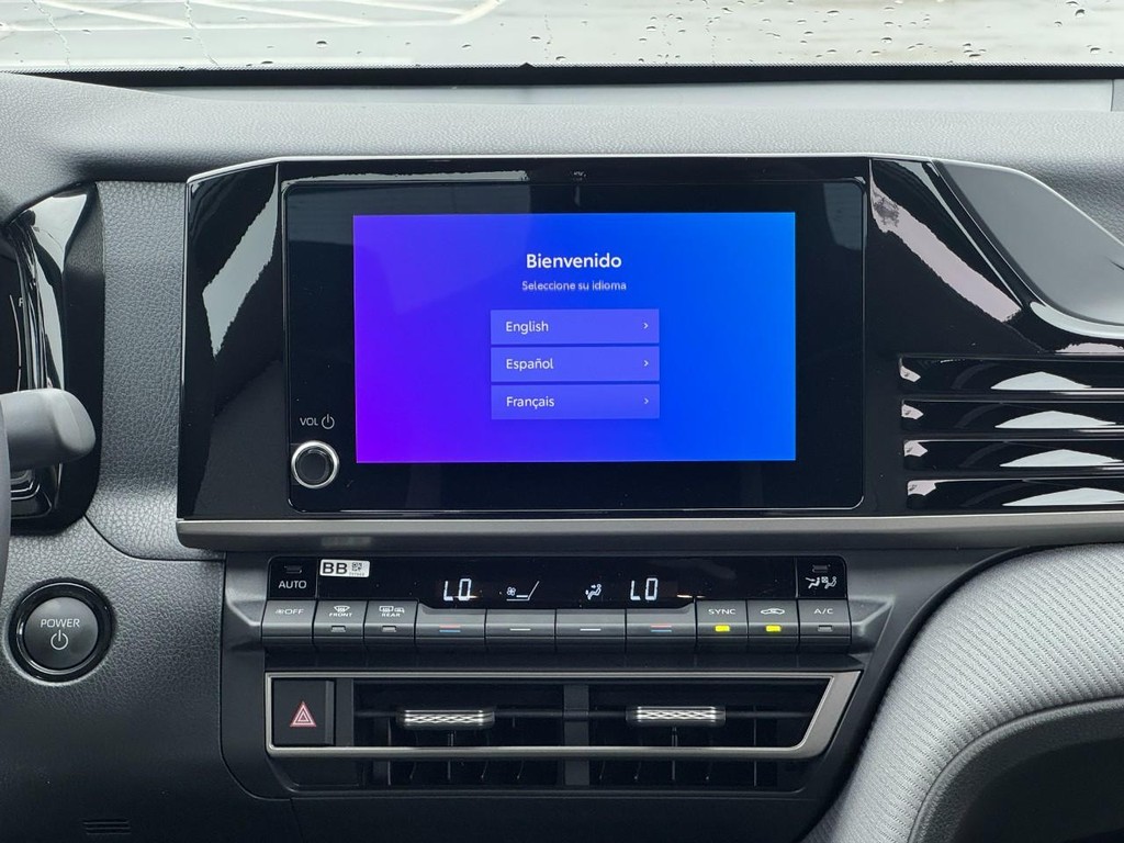Toyota Camry Vehicle Image 10