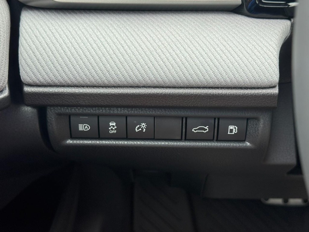 Toyota Camry Vehicle Image 14