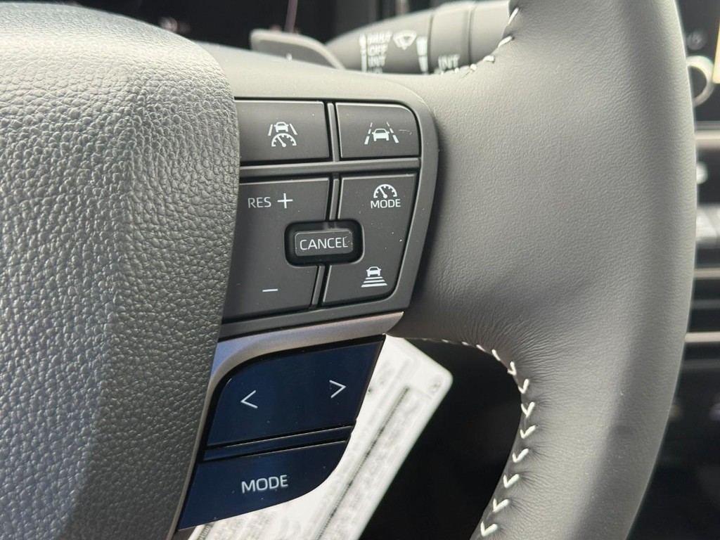 Toyota Camry Vehicle Image 16