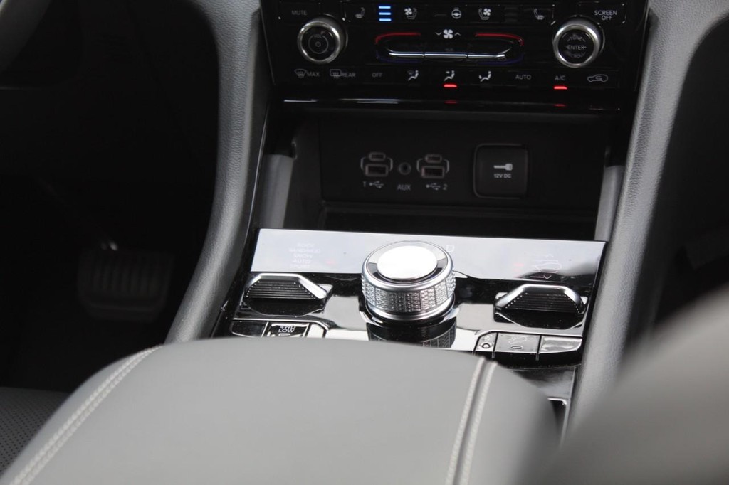 Jeep Grand Cherokee 4xe Vehicle Full-screen Gallery Image 14