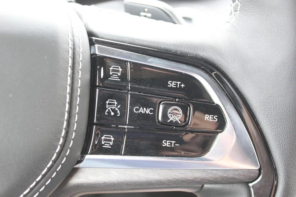 Jeep Grand Cherokee 4xe Vehicle Full-screen Gallery Image 17