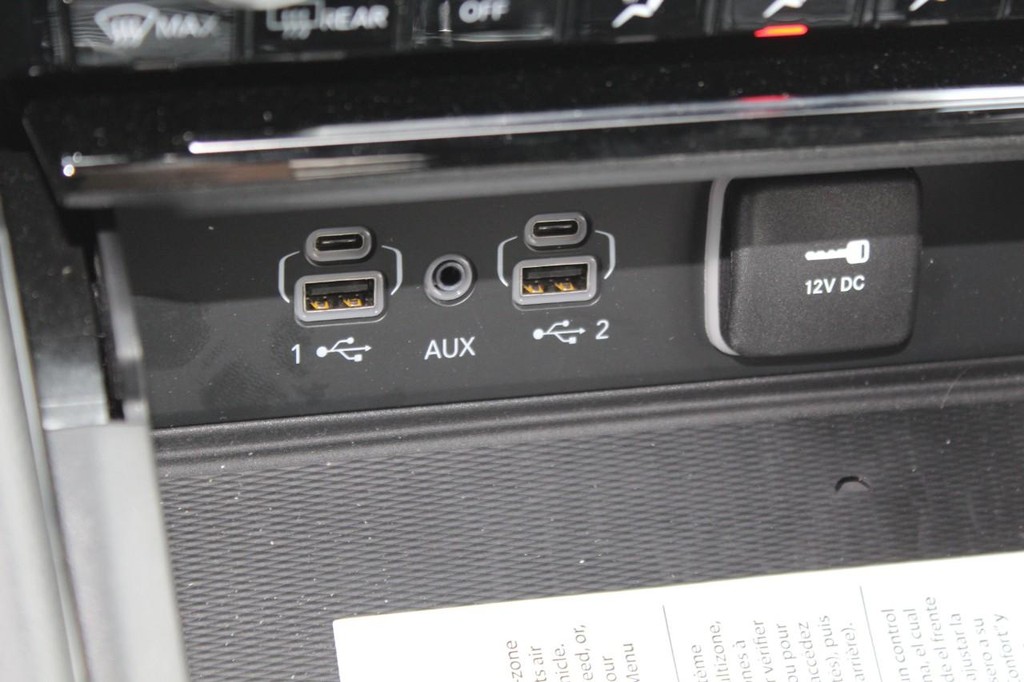 Jeep Grand Cherokee 4xe Vehicle Full-screen Gallery Image 19