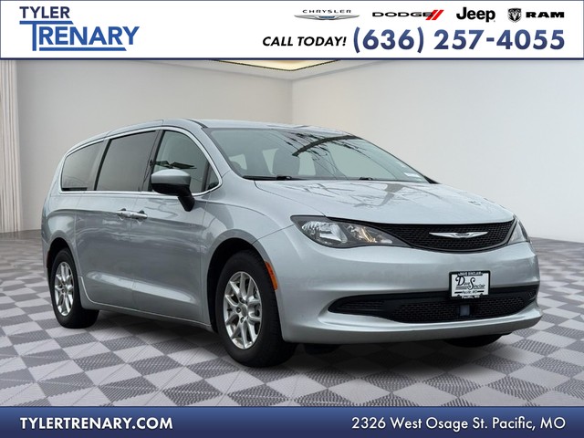 more details - chrysler voyager