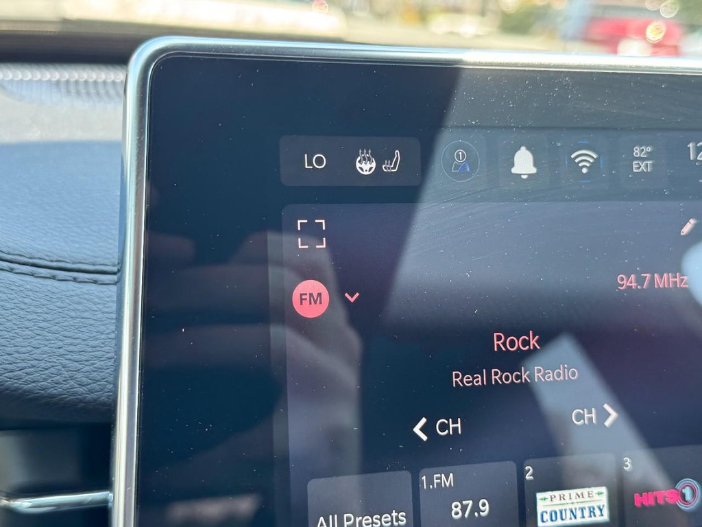 Jeep Compass Vehicle Full-screen Gallery Image 14