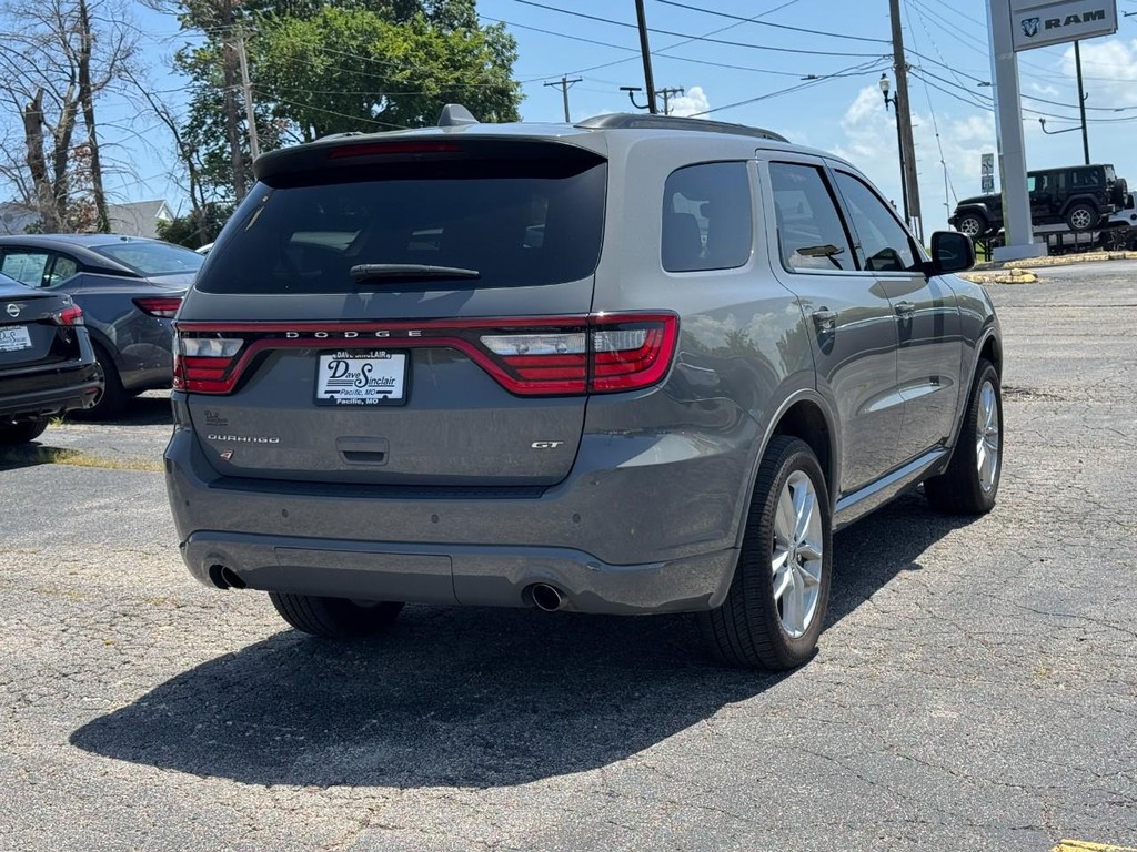 Dodge Durango Vehicle Full-screen Gallery Image 03