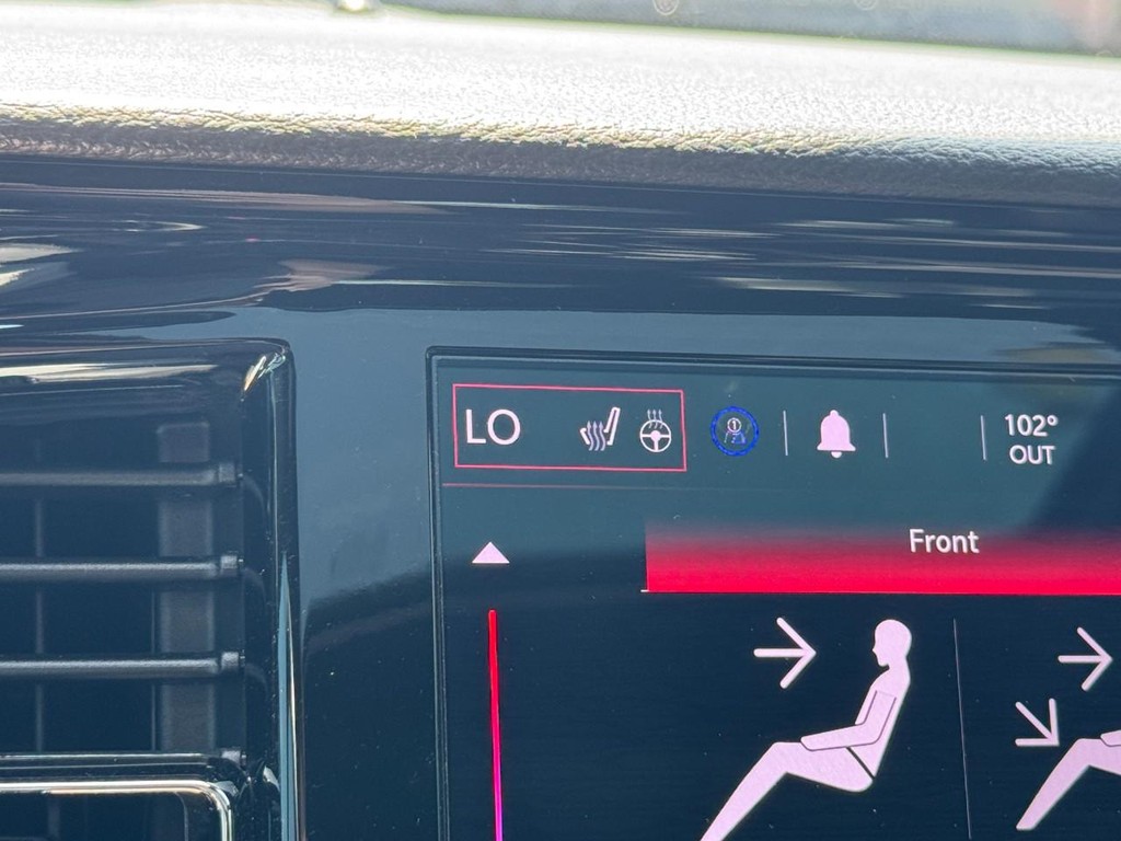 Dodge Durango Vehicle Full-screen Gallery Image 24