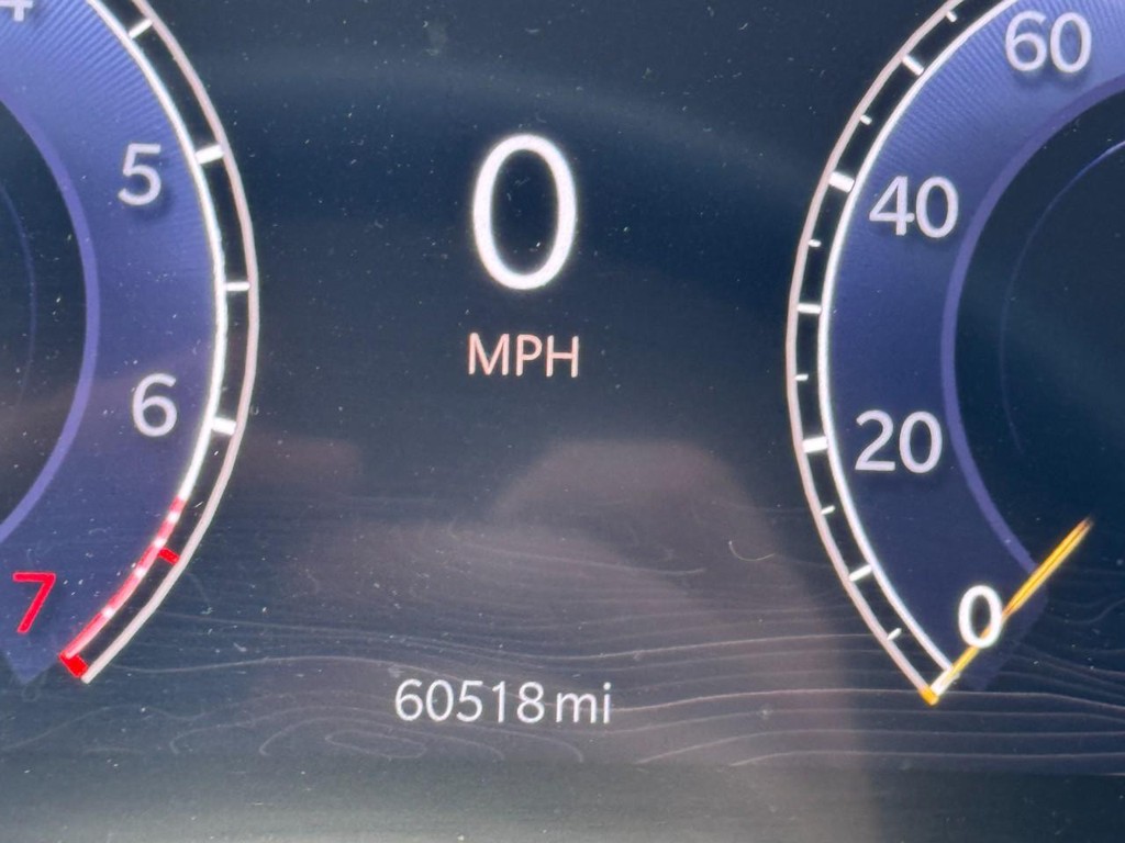 Jeep Grand Cherokee L Vehicle Full-screen Gallery Image 21