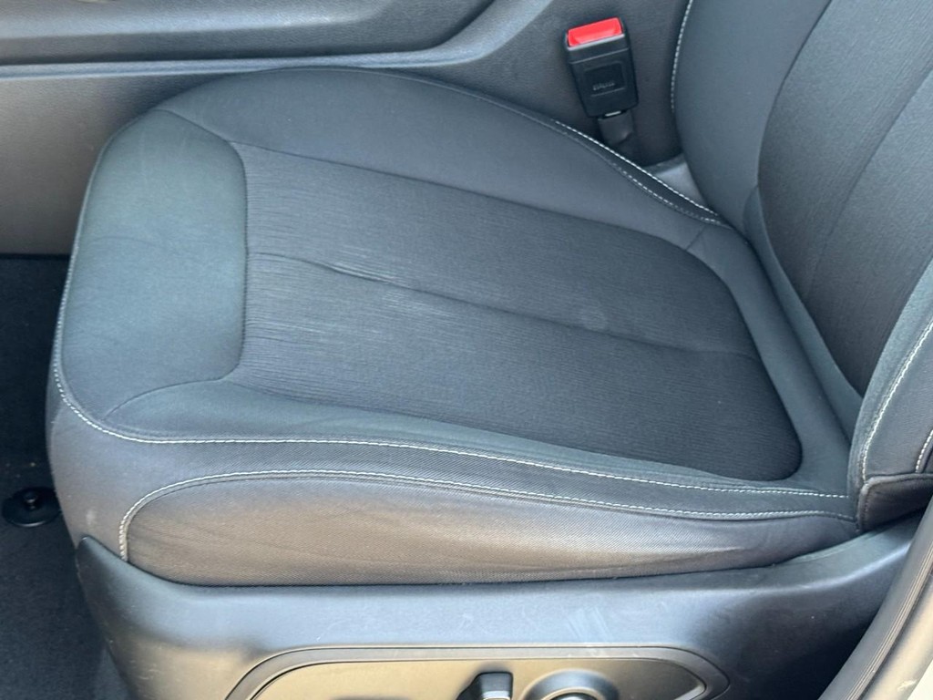 Jeep Grand Cherokee L Vehicle Full-screen Gallery Image 26