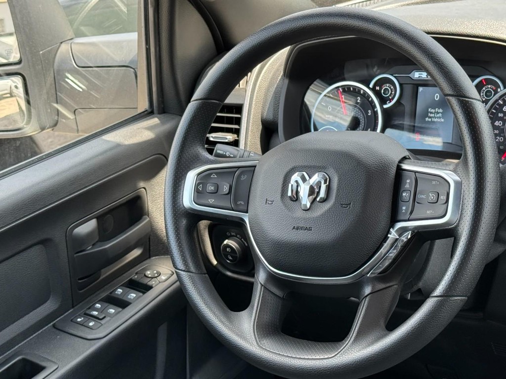 Ram 3500 Vehicle Full-screen Gallery Image 07