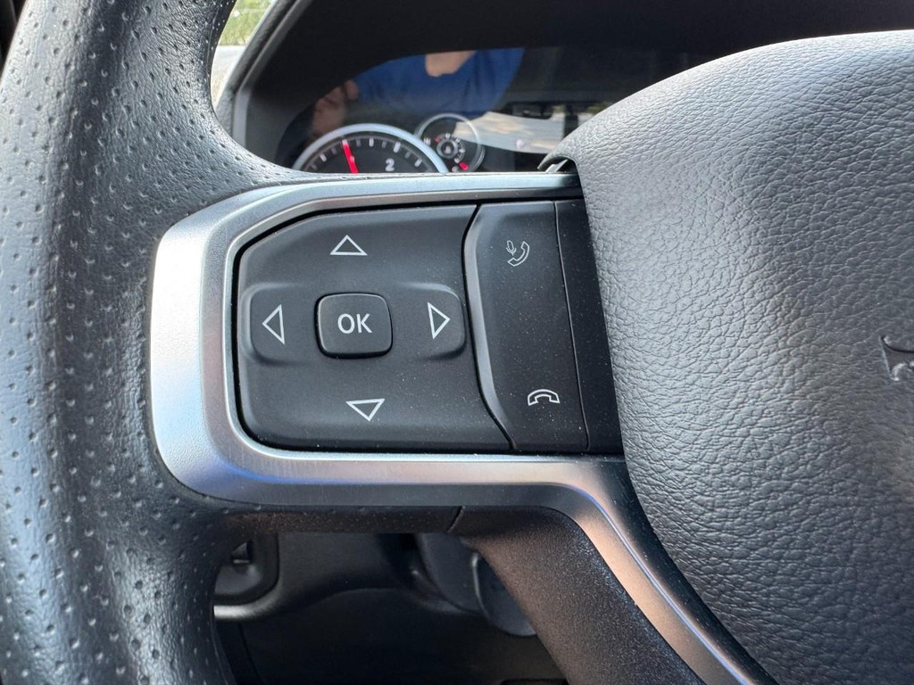 Ram 3500 Vehicle Full-screen Gallery Image 10