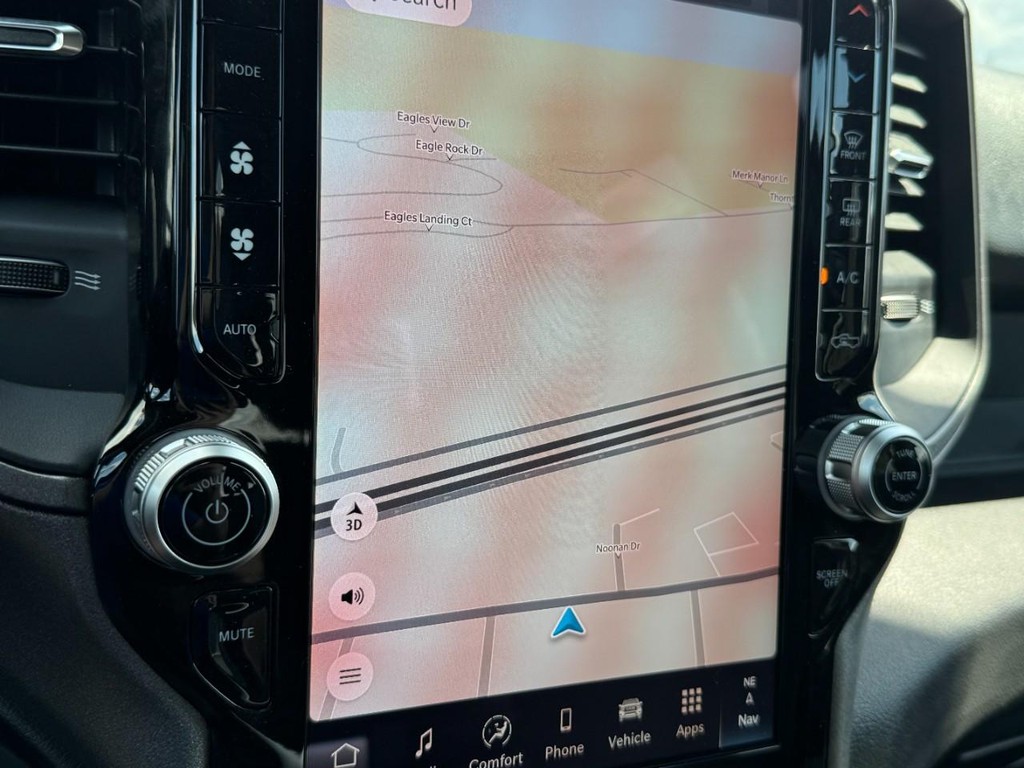 Ram 3500 Vehicle Full-screen Gallery Image 14