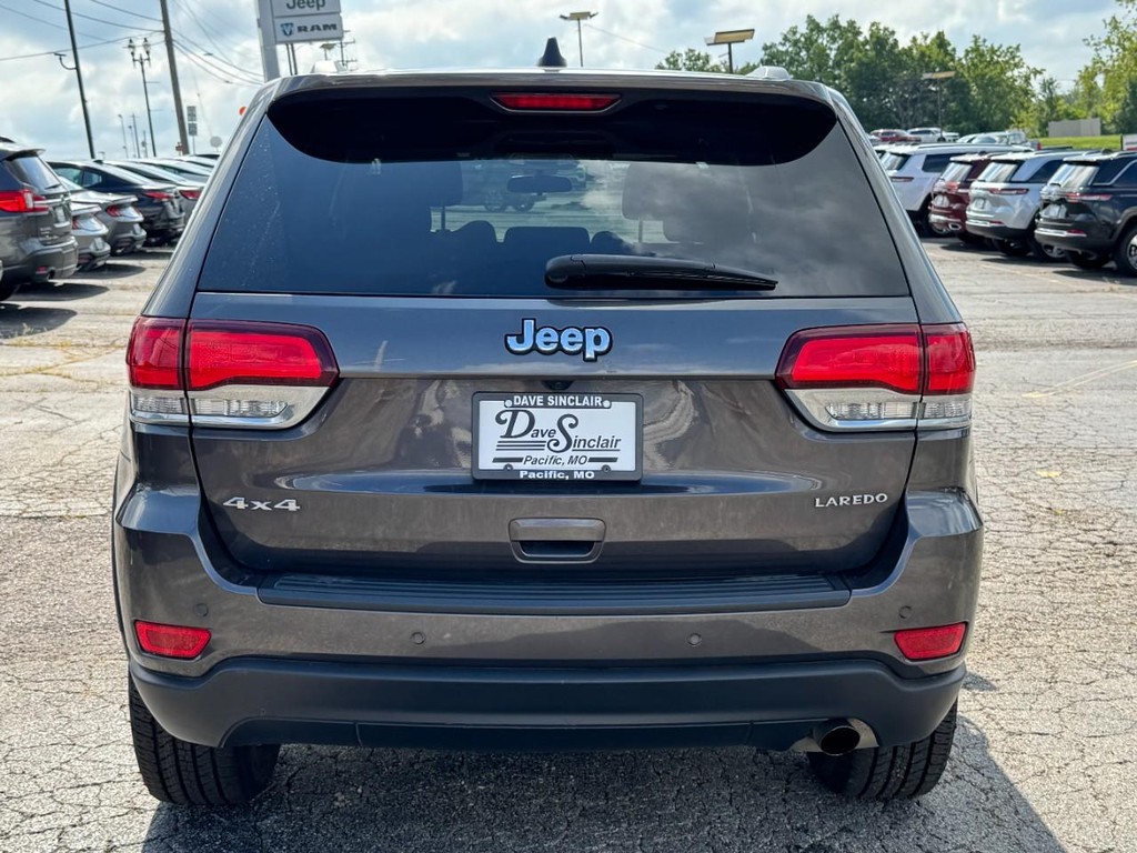 Jeep Grand Cherokee Vehicle Full-screen Gallery Image 10