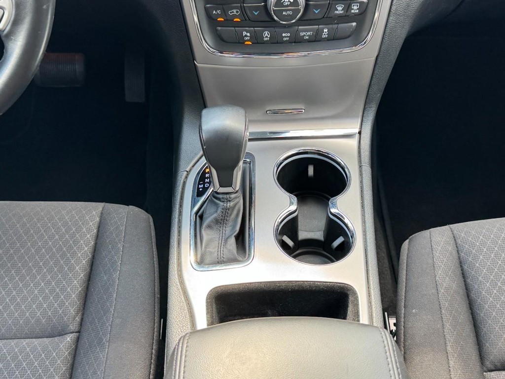 Jeep Grand Cherokee Vehicle Full-screen Gallery Image 15