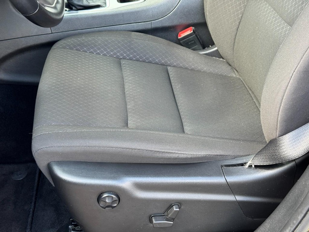 Jeep Grand Cherokee Vehicle Full-screen Gallery Image 23