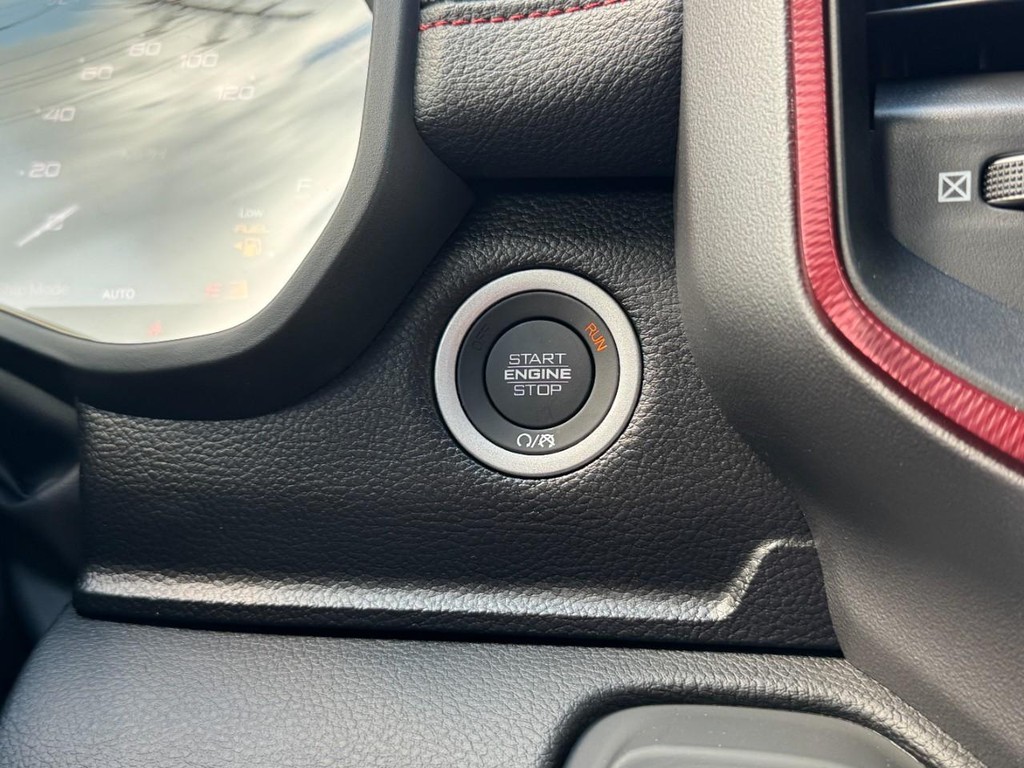 Ram 1500 Vehicle Full-screen Gallery Image 14