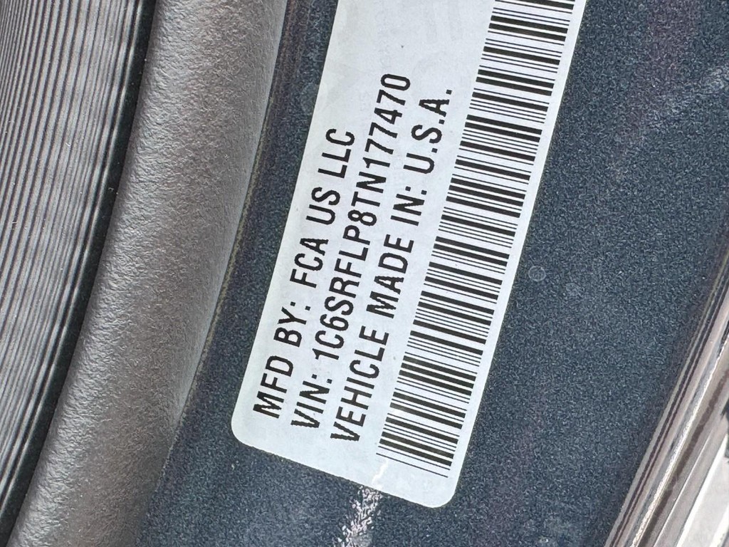 Ram 1500 Vehicle Full-screen Gallery Image 19