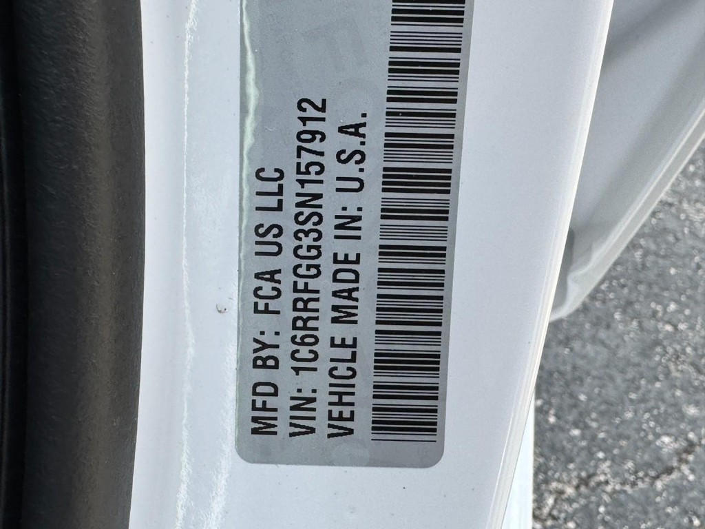 Ram 1500 Vehicle Full-screen Gallery Image 18