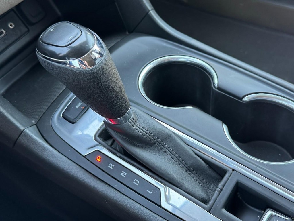 Chevrolet Equinox Vehicle Full-screen Gallery Image 19