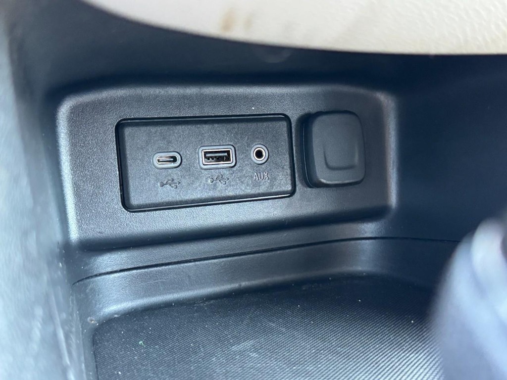 Chevrolet Equinox Vehicle Full-screen Gallery Image 20