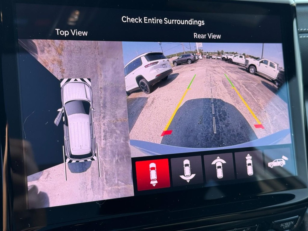 Jeep Grand Cherokee Vehicle Full-screen Gallery Image 16