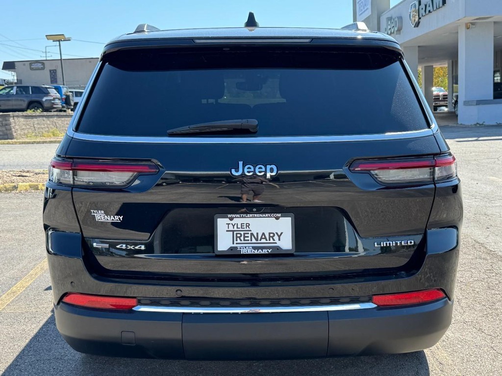 Jeep Grand Cherokee L Vehicle Full-screen Gallery Image 08