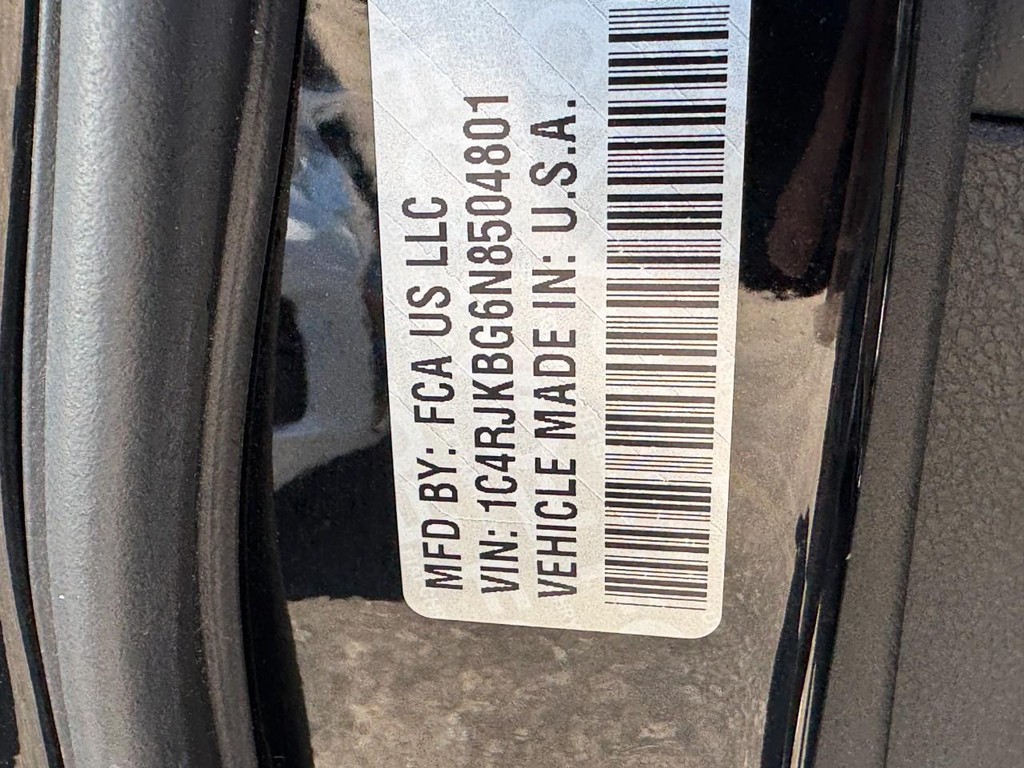 Jeep Grand Cherokee L Vehicle Full-screen Gallery Image 31