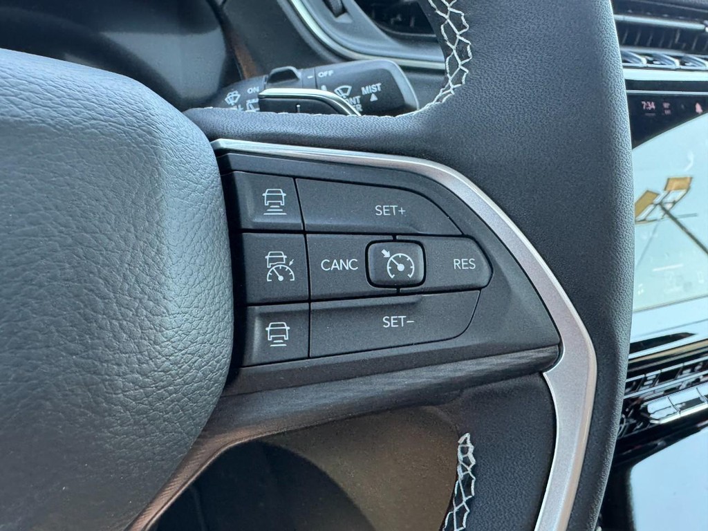 Jeep Grand Cherokee Vehicle Full-screen Gallery Image 12