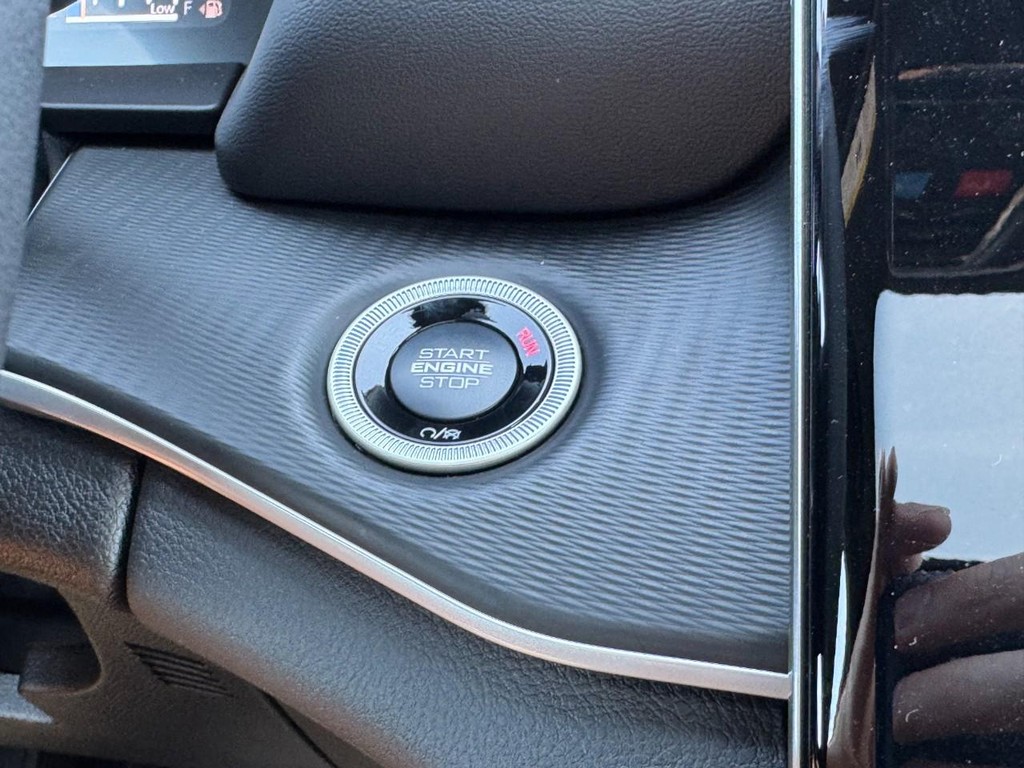 Jeep Grand Cherokee Vehicle Full-screen Gallery Image 14