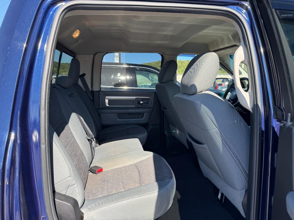 Ram 1500 Vehicle Full-screen Gallery Image 11