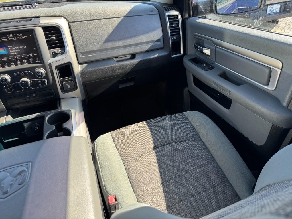 Ram 1500 Vehicle Full-screen Gallery Image 16