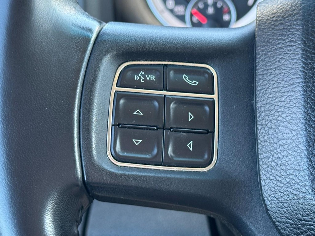 Ram 1500 Vehicle Full-screen Gallery Image 17