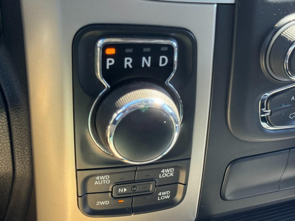 Ram 1500 Vehicle Full-screen Gallery Image 21